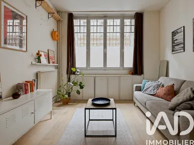 Apartment in Paris (75011)