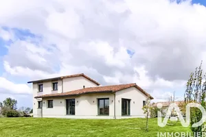 House in Tarabel (31570)