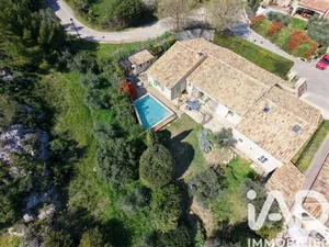 House in Aureille (13930)