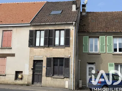 Maison de village à Le Breuil (51210)