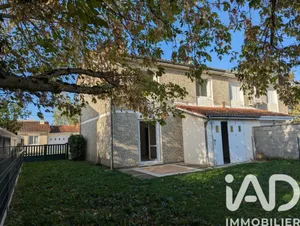 Maison à Saint-Seurin-sur-l'Isle (33660)