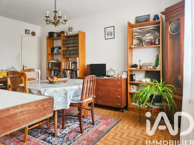 Townhouse in Saint-Julien-des-Landes (85150)