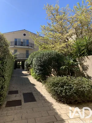 Appartement à Hyères (83400)