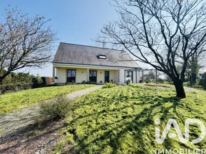Maison de campagne à Rougé (44660)