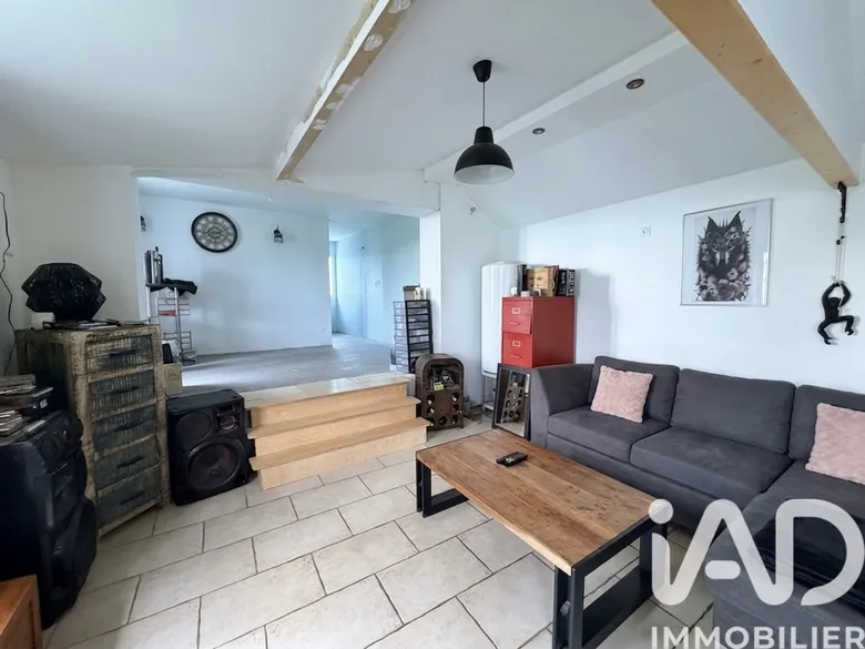 Maison 4 pièces 112 m² · à Moliens · 112 m² · 150 000 €