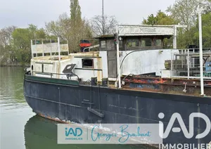 Barge in Guernes (78520)