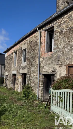 Maison de village à Tessy-Bocage (50420)