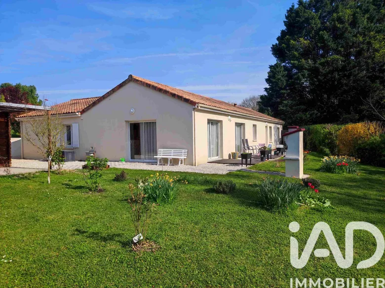 Maison 5 pièces 115 m² · à Martaizé · 115 m² · 198 500 €