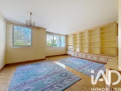 Apartment in Clichy (92110)