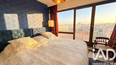 Apartment in Courbevoie (92400)