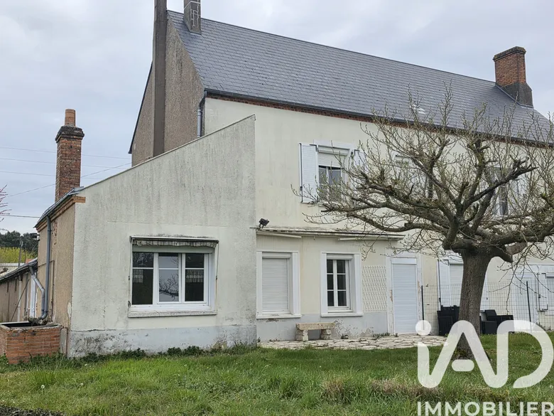 Immeuble 400 m² · à Ingré · 400 m² · 255 000 €