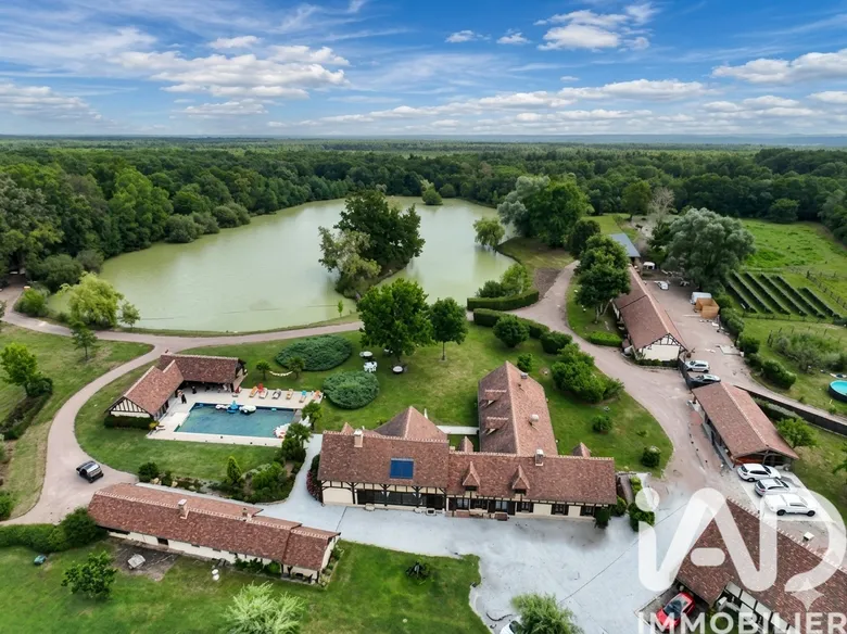 Maison 24 pièces 870 m² · à Vouzeron · 870 m² · 2 599 000 €