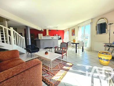 Duplex à Saint-Médard-en-Jalles (33160)