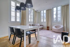 Apartment in Paris (75003)
