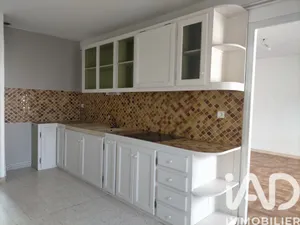 Appartement à Saint-Bonnet-le-Château (42380)