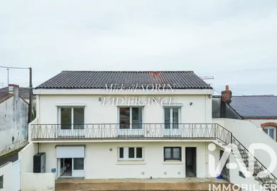 Building in La Roche-sur-Yon (85000)
