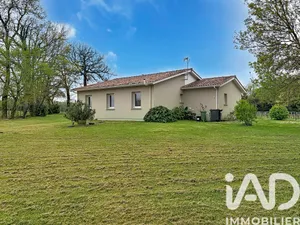 Maison à Civrac-en-Médoc (33340)