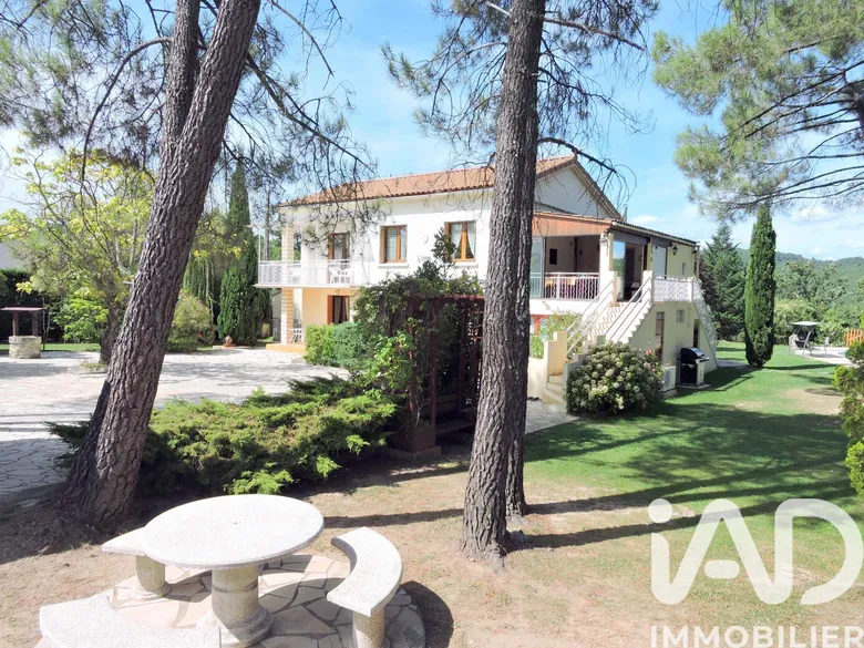Maison 10 pièces 208 m² · à Aubenas · 208 m² · 435 000 €
