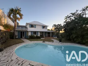 Maison à Saint-Pierre (97410)