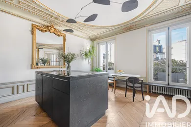 Apartment in Paris (75010)