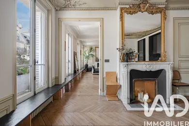 Apartment in Paris (75010)