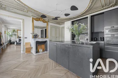 Apartment in Paris (75010)