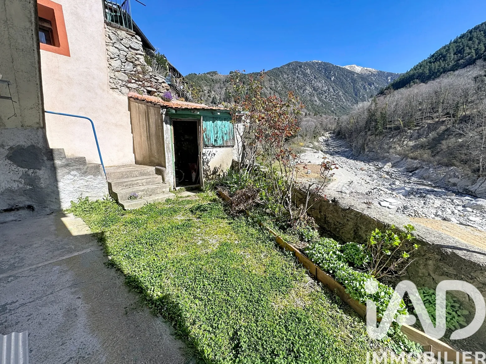 Vente appartement à Saint-Martin-Vésubie (06450) : appartement 2 pièces 18 m² - 1991585 — 2