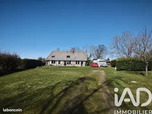 House in Plainville (27300)