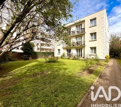 Apartment in Asnières-sur-Seine (92600)