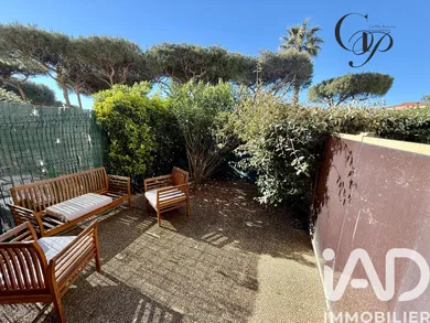 Studio in SIX FOURS LES PLAGES (83140)