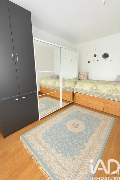 Apartment in Paris (75020)