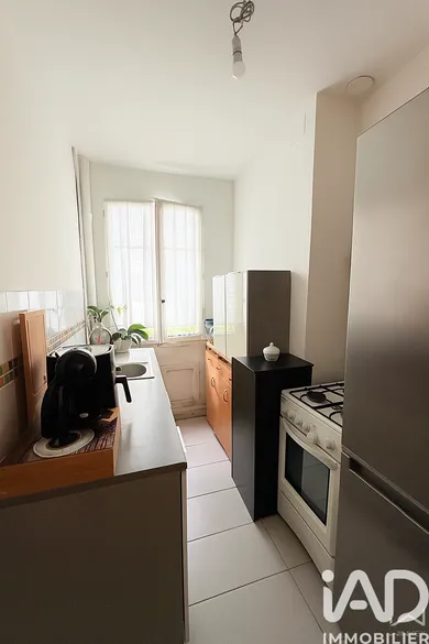 Apartment in Paris (75020)