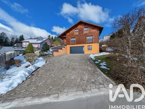 Châlet à Villers-le-Lac (25130)