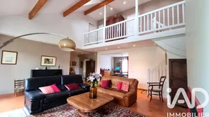 Detached house in Villeneuve-le-Roi (94290)