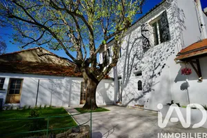 Townhouse in Nîmes (30900)