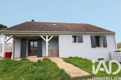 Maison de village à Champigny (89340)