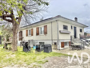 Maison de ville à Le Taillan-Médoc (33320)