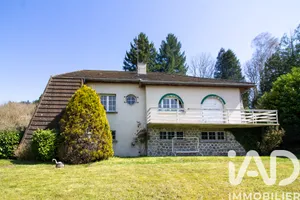 Maison d'architecte à Olliergues (63880)