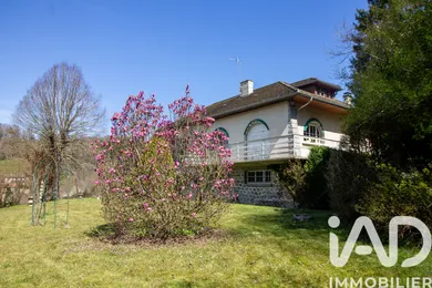 Architectural house in Olliergues (63880)