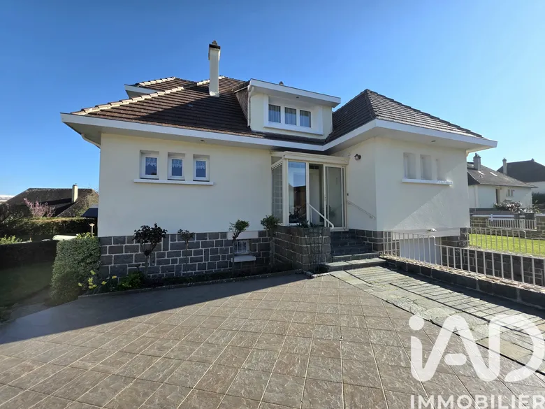 Maison 5 pièces 133 m² · à Agneaux · 133 m² · 261 500 €