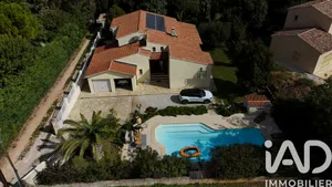 Maison traditionnelle à Solliès-Pont (83210)