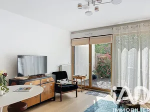 Apartment in Montreuil (93100)