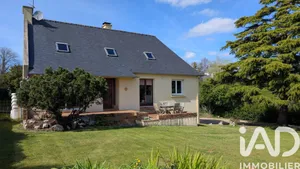 House in Sainte-Sève (29600)