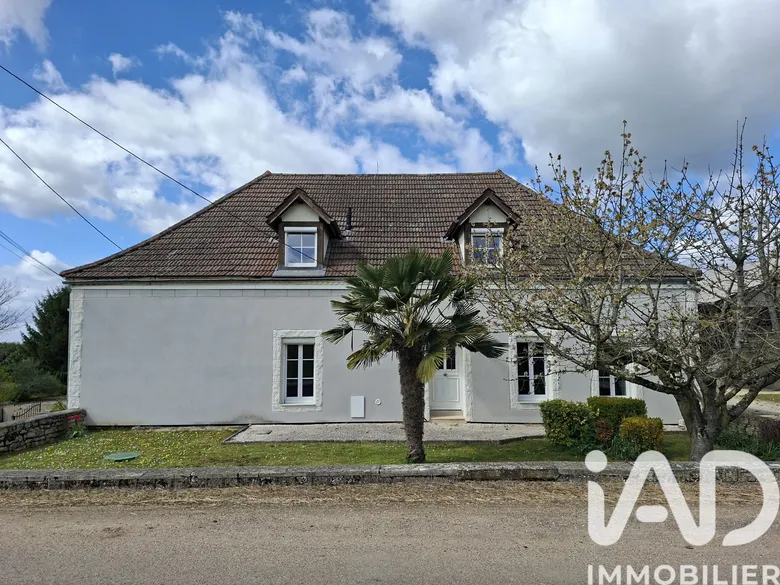 Maison 6 pièces 168 m² · à Saunières · 168 m² · 225 000 €