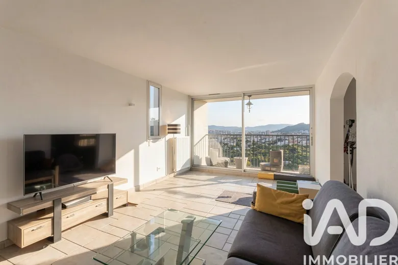 Appartement 5 pièces 104 m² · à Marseille · 104 m² · 360 000 €