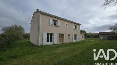 House in Vernon (86340)