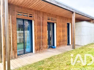 Architectural house in Rochefort (17300)