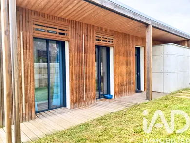 Architectural house in Rochefort (17300)