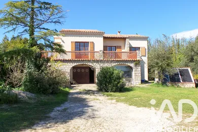 Traditional house in Saint-Marcel-de-Careiret (30330)