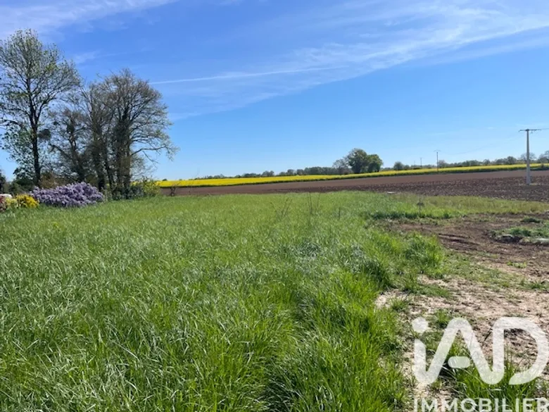 Terrain à Nieul-lès-Saintes (17810) · 49 900 €